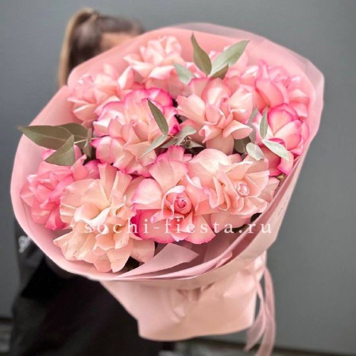 Нежно- розовые французские розы Венди в Твери