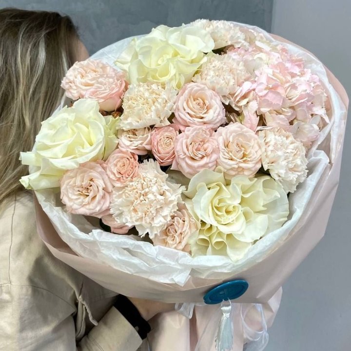 Дизайнерский букет "Джентел" в Твери