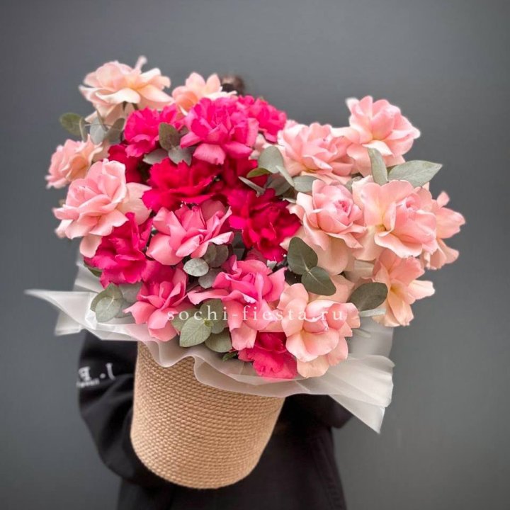 23 Французские розы Микс в боксе в Твери