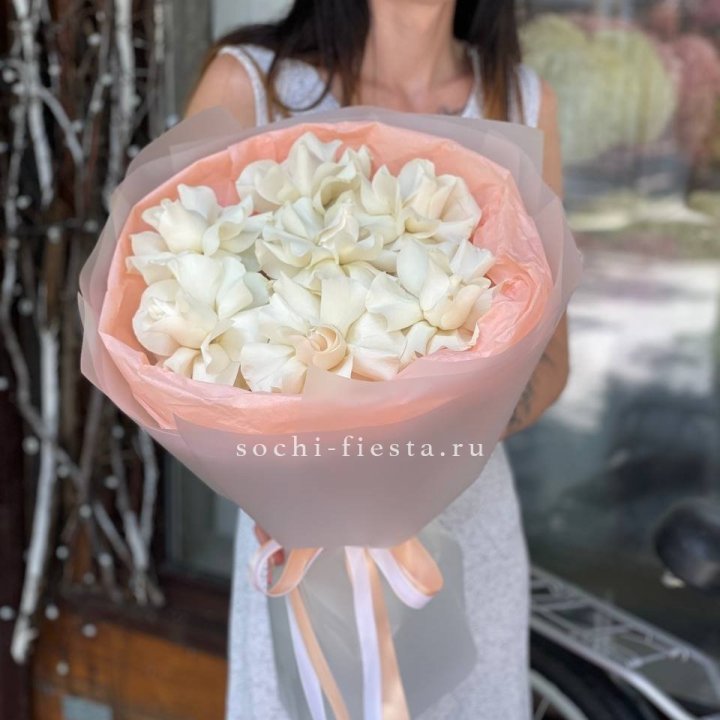 7 Белых французских роз в Твери