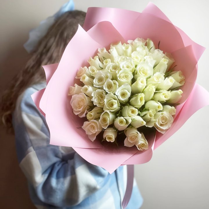 Букет из 51 белой розы (Кения) в Твери