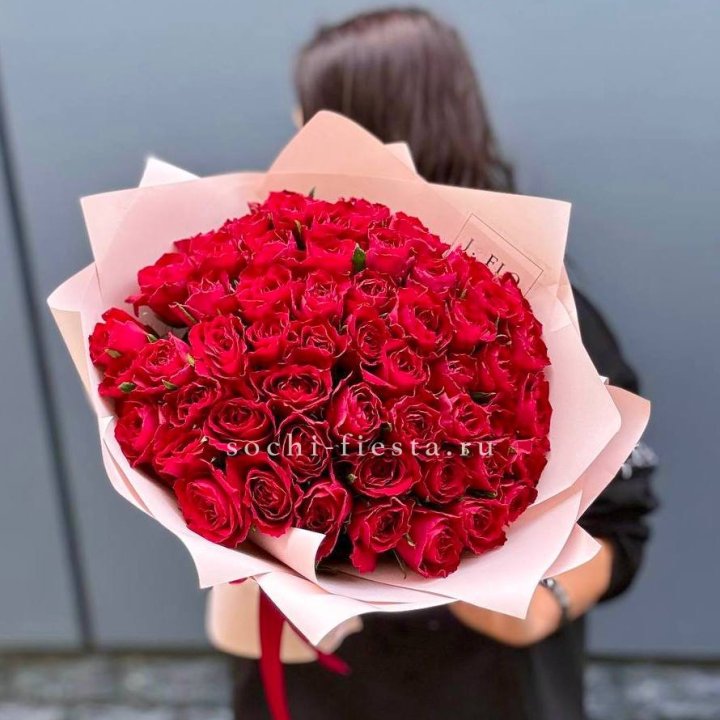 55 кенийских роз в Твери