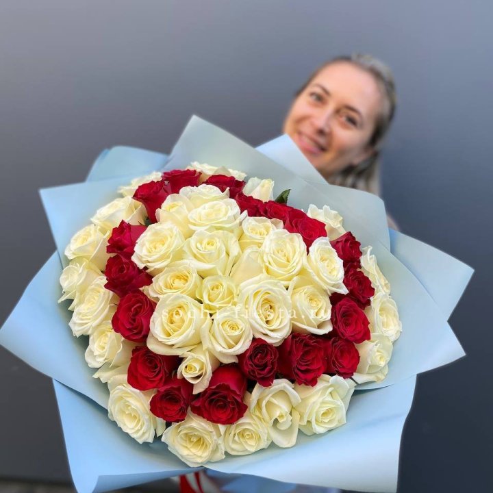 51 роза "Сердце" в Твери