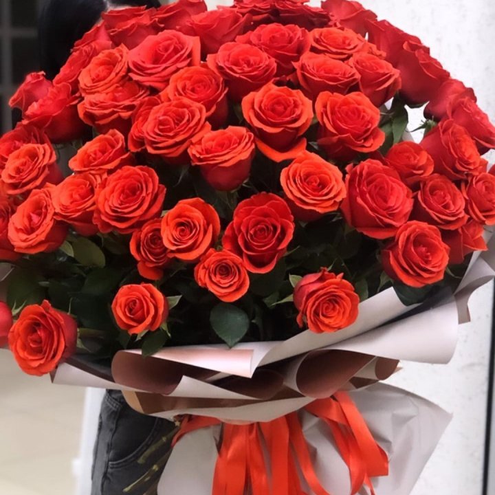 Букет высоких эквадорских роз  в Твери