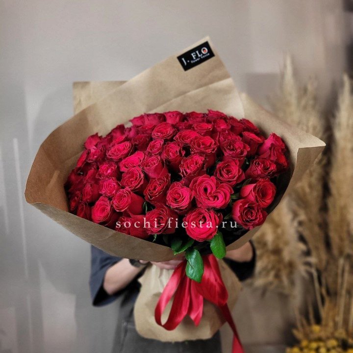 63 красных роз вайт в Твери
