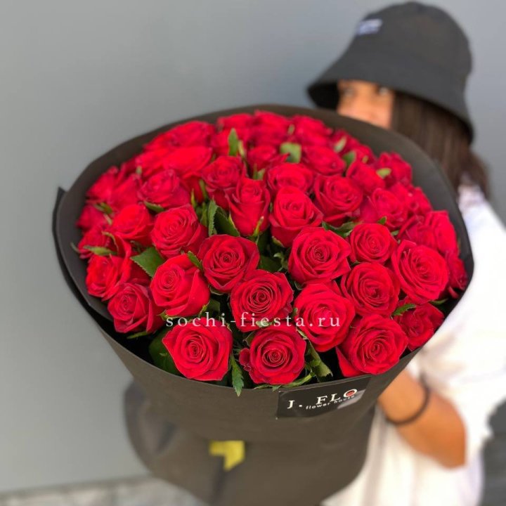 51 роза "Блек" в Твери