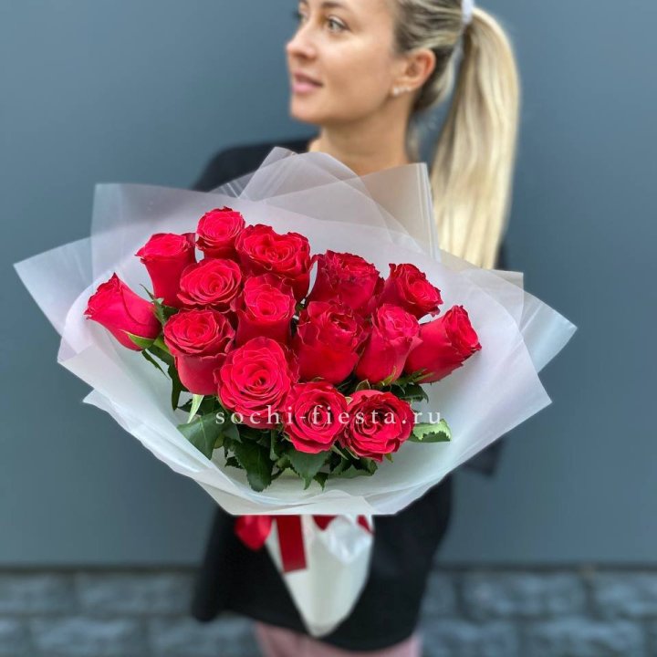 Букет из 15 красных роз  в Твери