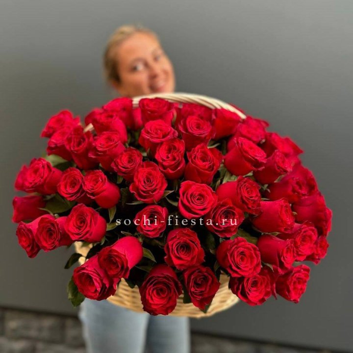 101 красная роза в корзине   в Твери