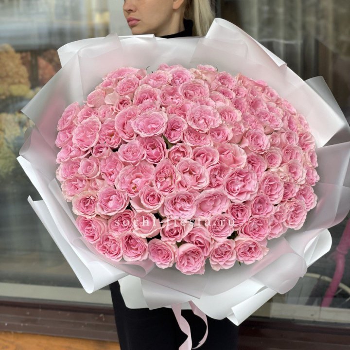 101 нежно-розовая роза в Твери