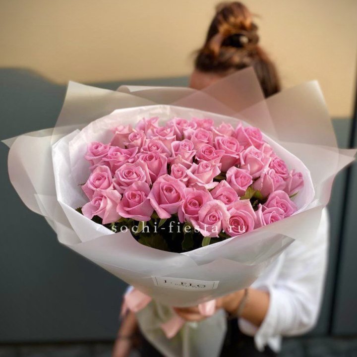 Букет розовых роз  в Твери