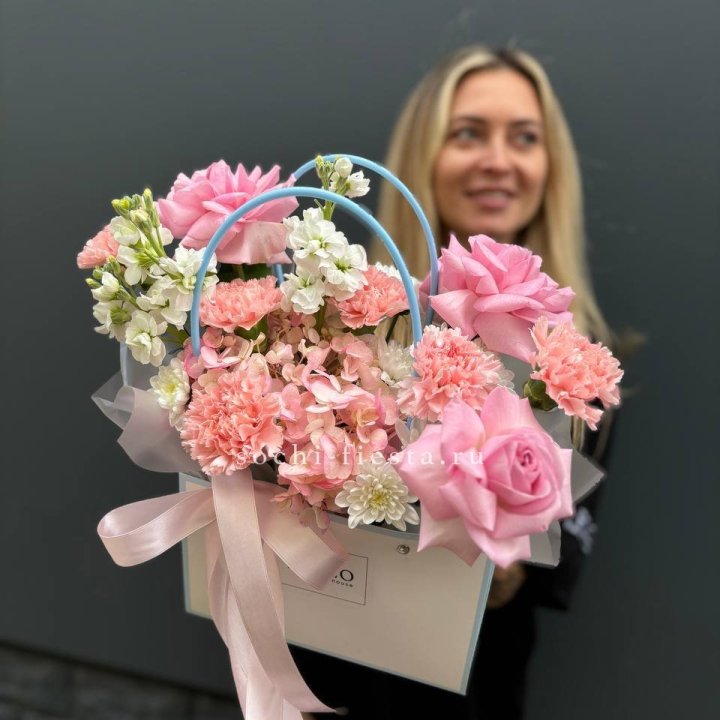 Сумочка "Бал цветов" в Твери