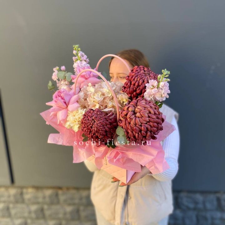 Сумочка нежная с бигуди в Твери