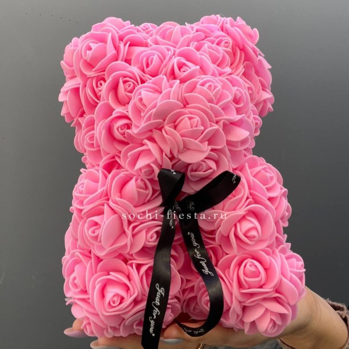 Игрушка медведь из розовых роз в Твери