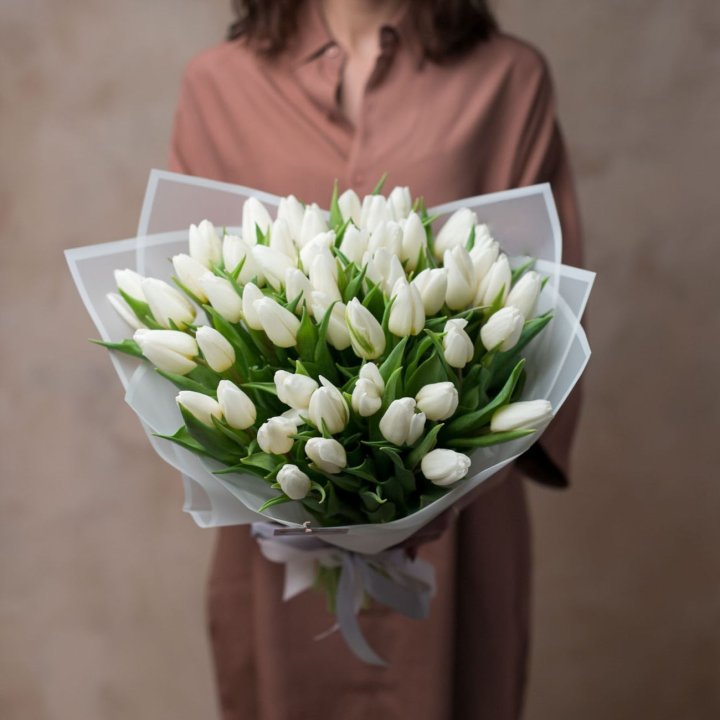 51 белый тюльпан в Твери
