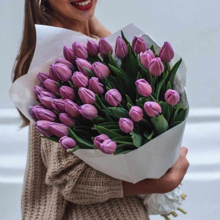 39 сиреневых тюльпанов в Твери