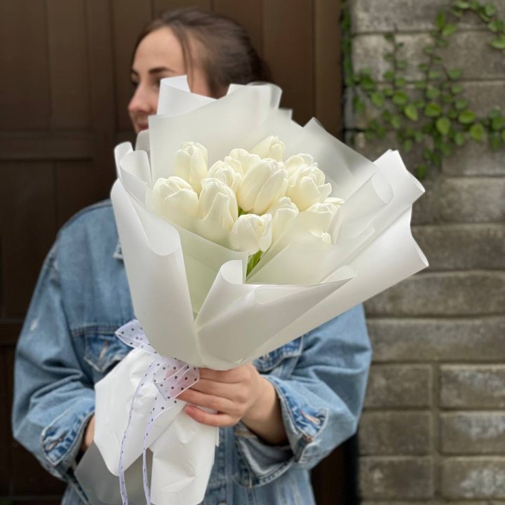Букет белоснежных тюльпанов в Твери